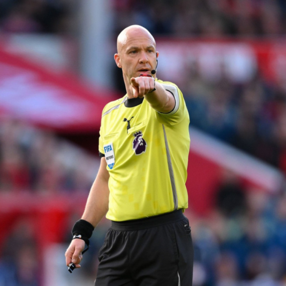 Čuveni Englez sudi Zvezdi i Lilu