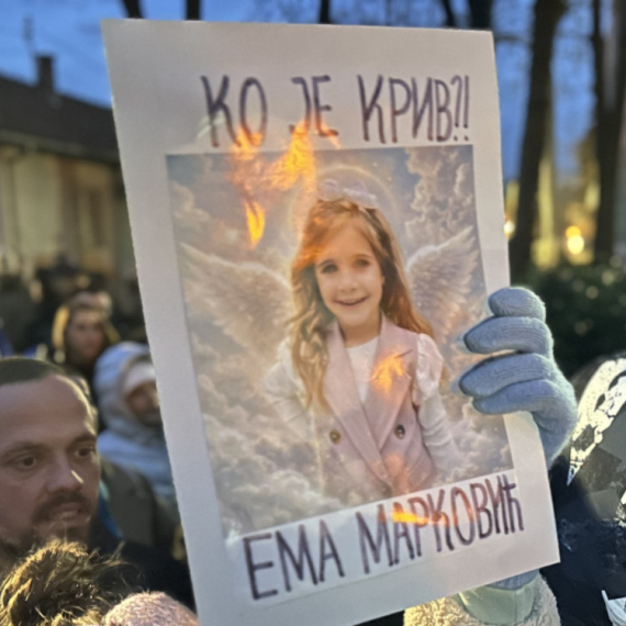 Rezultati obdukcije se još uvek čekaju: Čačak ne zaboravlja malu Emu