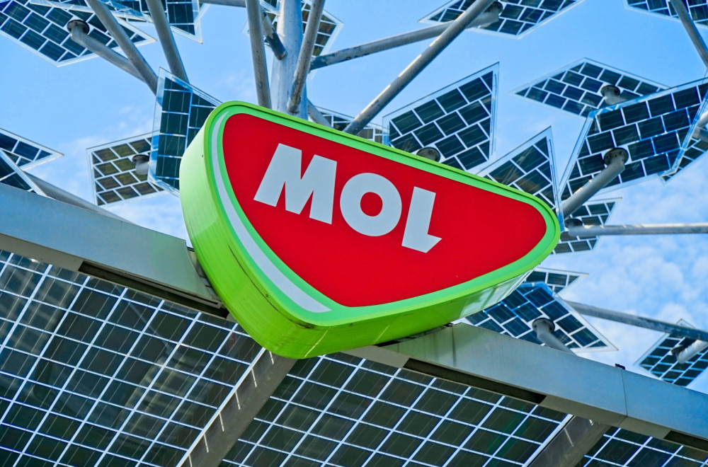 Mol Sign MOL obtains U.S. approval: Talks on taking over NIS continue - B92