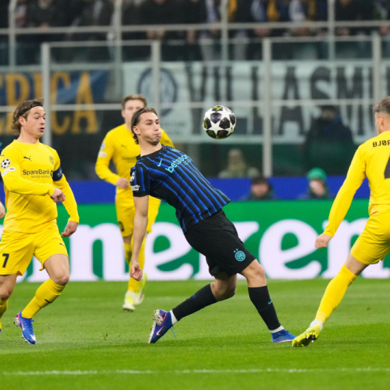 Inter bez Lautara juri zaostatak, Njukasl nastavio da "puni" autsajdera