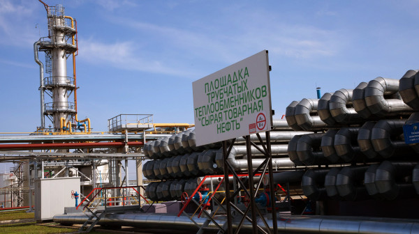 Rok ističe u ponoć - Mađari presavili tabak: Hrvati u panici, tužiće ih za rusku naftu