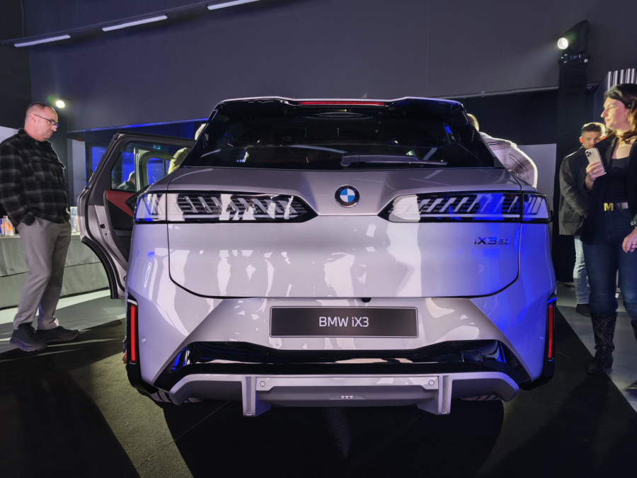 U Srbiji predstavljen BMW iX3: Nova klasa za novu eru BMW-a FOTO