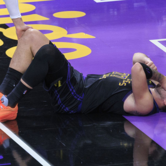 Dončić tragičar, uvalio "kosku" Lebronu – iznenađenje u Los Anđelesu VIDEO