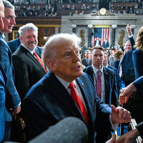 12 Epstajnovih žrtava se suočilo sa Trampom: "Zašto nema istrage?!"