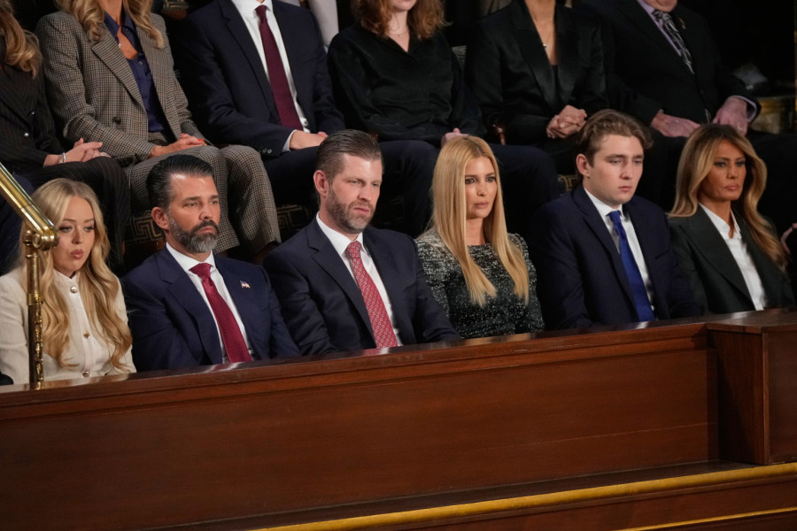 Dvočasovni spektakl ovacija, skandala i anarhije FOTO/VIDEO