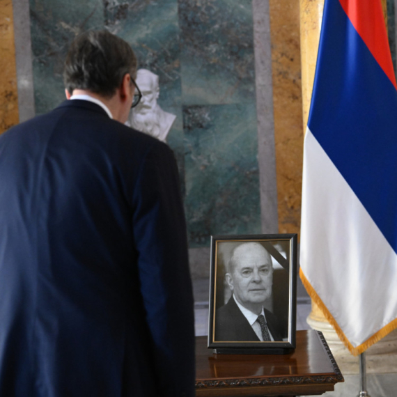 Održana komemoracija Vladislavu Jovanoviću; Vučić: Malo je ljudi kao on, pripadao je celoj Srbiji VIDEO