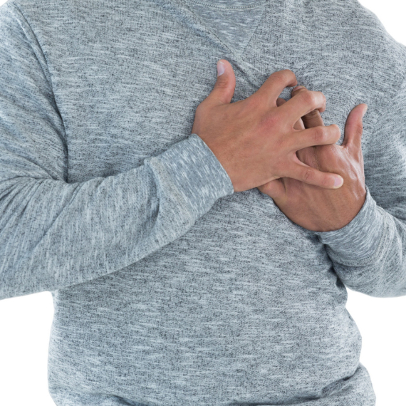 Znate li zašto neke majice imaju mali trougao na vratu?