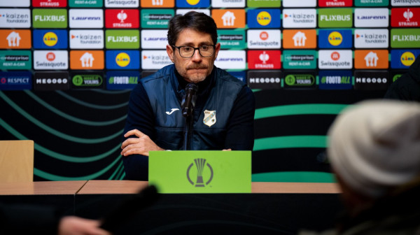 Trener Rijeke zadržan u bolnici