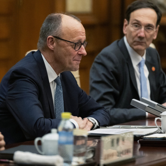 Kina spašava Nemačku: Merc u Pekingu traži rešenje za krizu