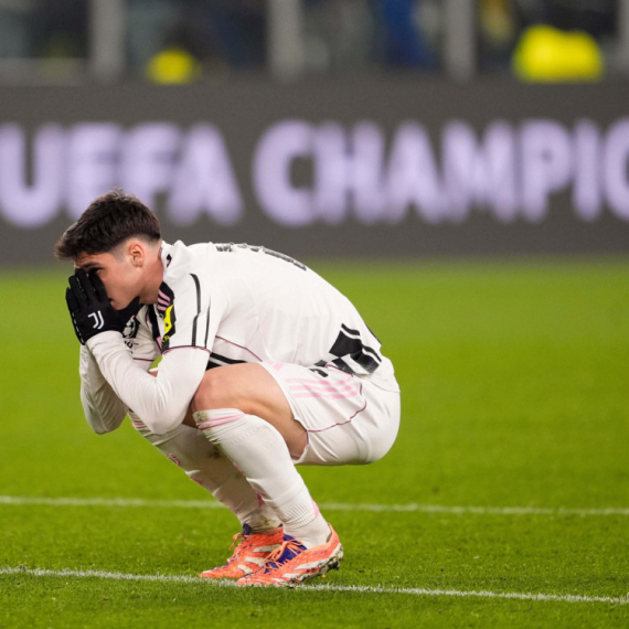 Neverovatni promašaji Juventusa – Galatasaraj se brani sa igračem više!