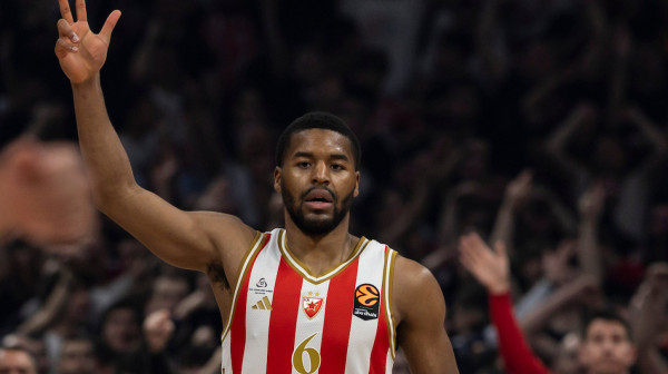 Batler ogladneo posle pobede: "Nisam imao snage u nogama, radujem se pauzi"