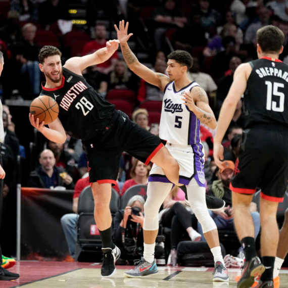 Šengun "pojeo" nemoćne Kingse VIDEO