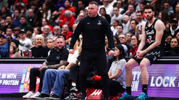 Detalj koji nije mogao da promakne: Rajaković "proključao" na klupi VIDEO