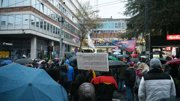 Mediji: Martina truje narod dok joj otac šuruje sa Štimcem; Čumetova ćerka prodavala lekove na crno