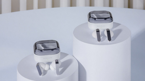 Stigle Galaxy Buds4 i Buds4 Pro slušalice sa potpuno novim dizajnom i boljim zvukom