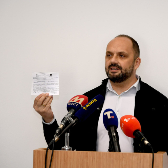 Radojević: Dobio sam sudski poziv zbog postavljanja banera "Mir Božji, Hristos se rodi" na Badnji dan