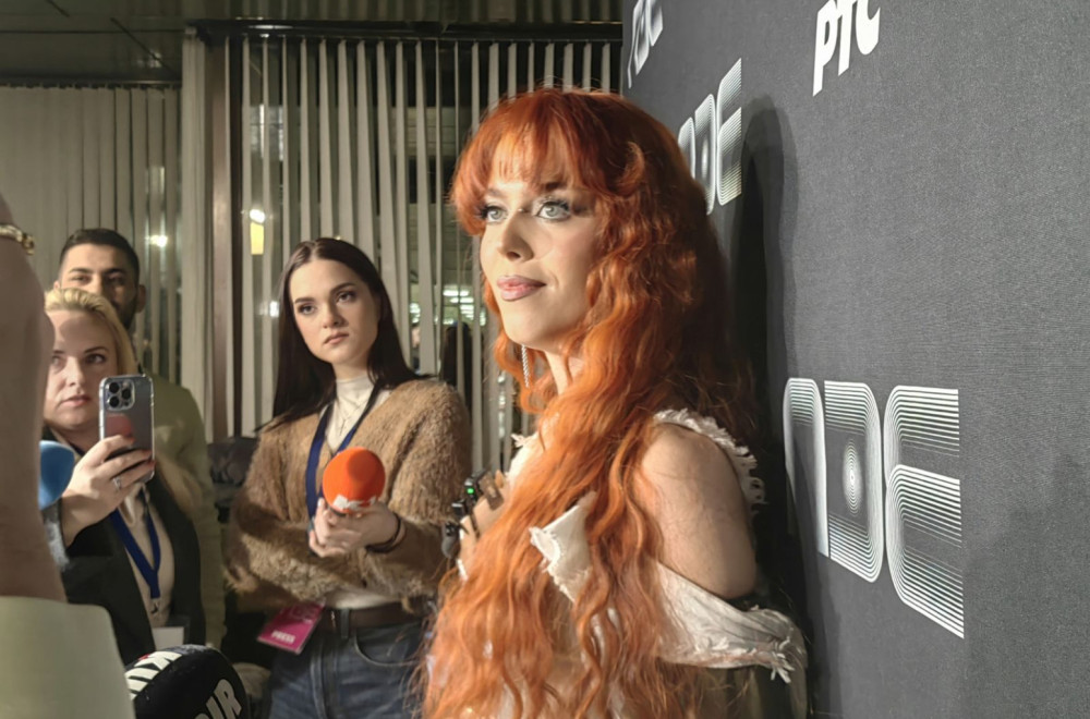 Zona seksi nastupom zapalila scenu u Košutnjaku: Gore "Čairi" VIDEO