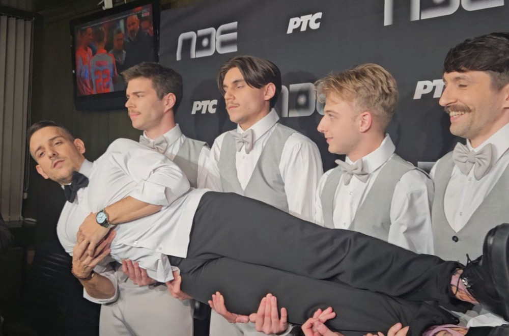 Kasni drugo polufinale Pesme za Evroviziju: Brat Pelin kao Maja Nikolić, potekle i suze VIDEO
