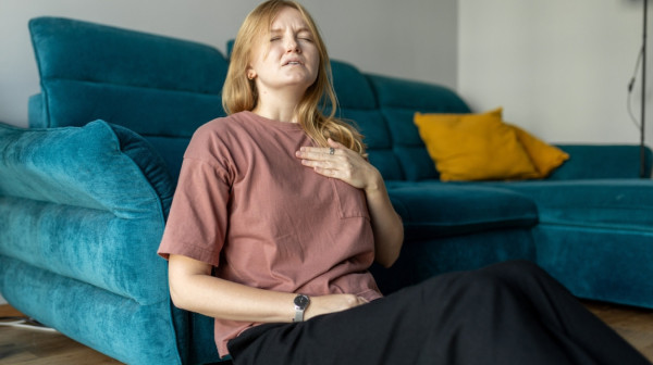 Sami ste i sumnjate na srčani udar? Postoji samo jedan ispravan način da preživite