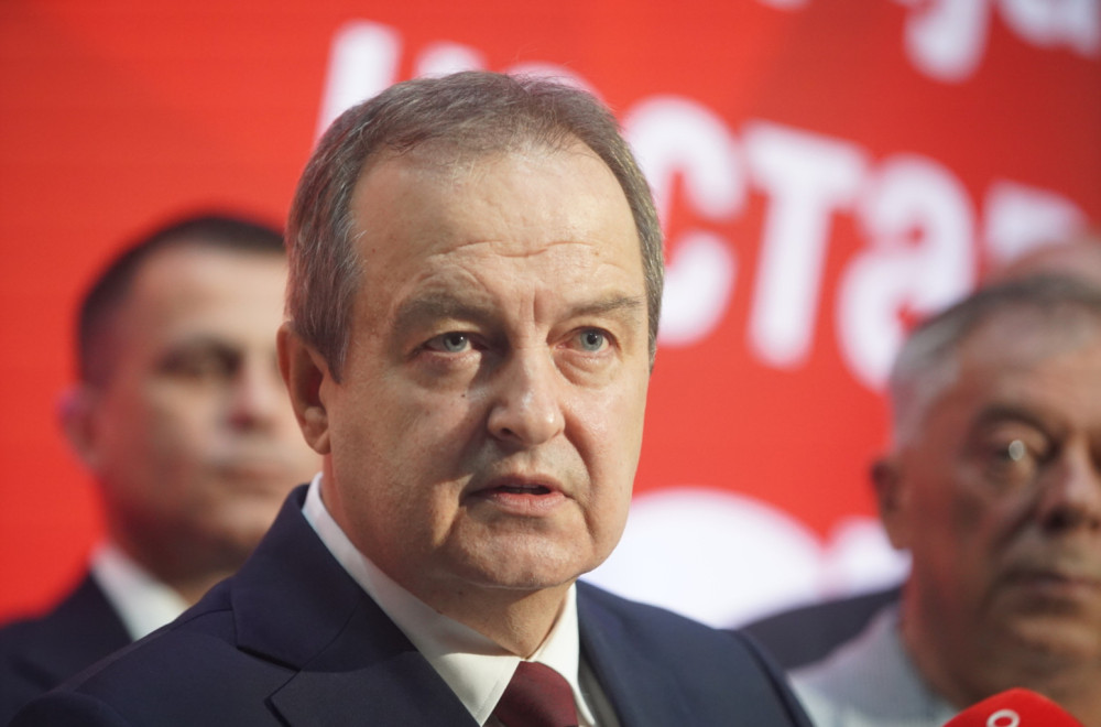 Vučić o stanju Dačića: "Plašimo se da ima još nešto što ne vidimo; "Čim sletim u Beograd, idem u bolnicu"