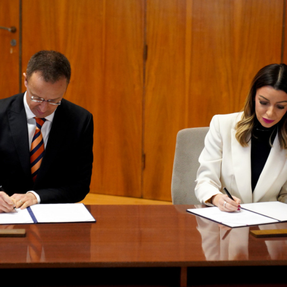 Sijarto u Beogradu: Potpisani važni dokumenti strateške saradnje dve zemlje