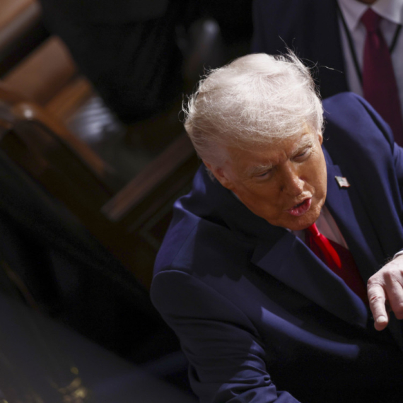 Plan je spreman: Tramp uvodi vanredno stanje