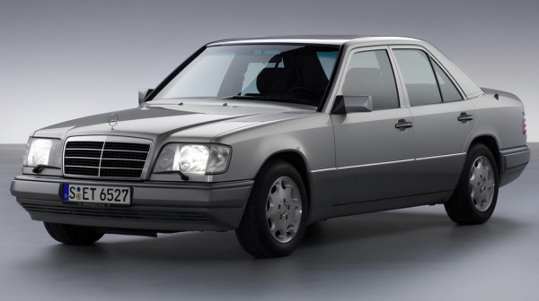 Mercedesov stari dizelaš sa samo 94 KS i dalje može skoro 200 km/h VIDEO