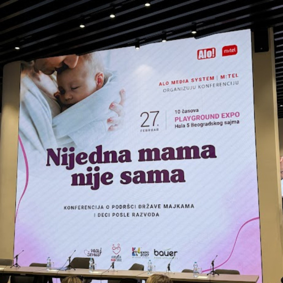 "Nijedna mama nije sama": Podrška države majkama i deci nakon razvoda FOTO