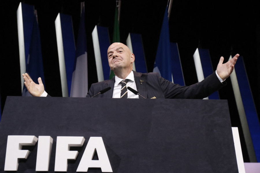 Politička oluja u FIFA– Blater napao Infantina zbog Trampa