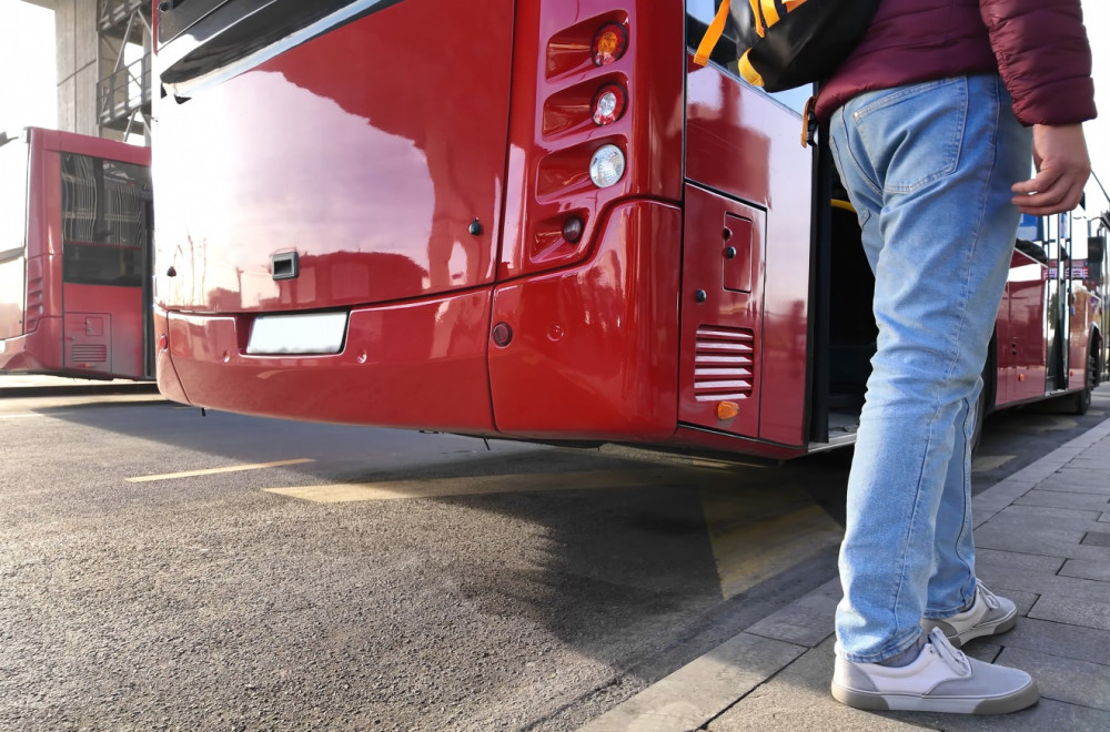 Hitna obustava saobraćaja u prometnoj ulici: Izmenjena trasa više linija gradskog prevoza