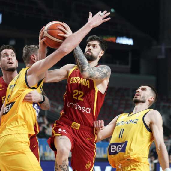 Surovi Španci – 33:14 za četvrtinu i rutina protiv Ukrajine