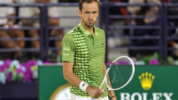 Medvedev "pregazio" Feliksa za finale u Dubaiju