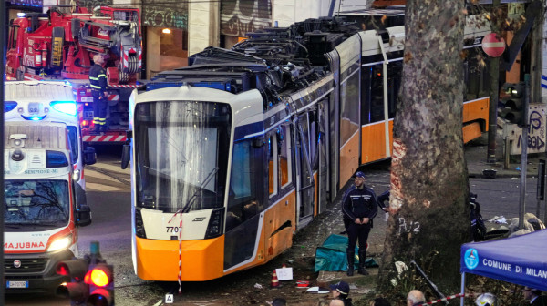 Haos na ulicama Milana; Tramvaj izleteo iz šina, ima mrtvih i povređenih FOTO/VIDEO