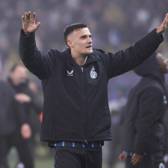 Simeone pokazao prstom ka Aleksandru Stankoviću!