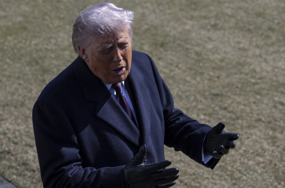 Tramp naredio: "Hitno obustavite"