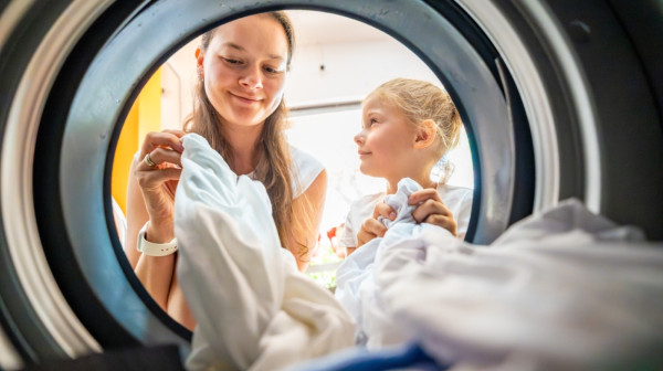 Jedna greška može upropastiti odeću: Naučite da koristite izbeljivač za veš