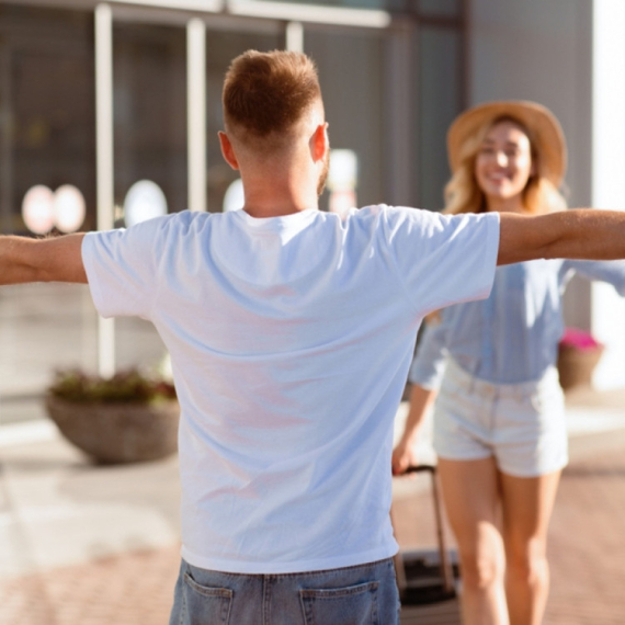 Avion – modna pista ili spavaća soba? Kako prikladno da se obučete za odlazak na aerodrom