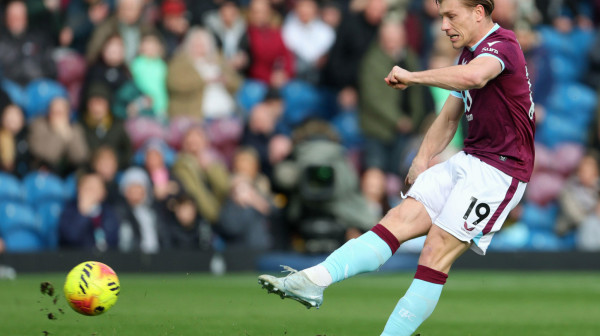 Po sedam golova u Liverpulu i Barnliju – "davljenik" umalo preokrenuo 0:3, pa izgubio! VIDEO