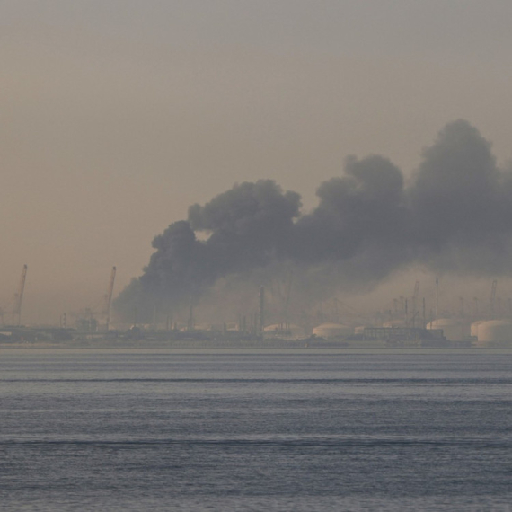 Nove eksplozije u Dohi, na udaru i Bahrein: Gust dim širi se Dubaijem FOTO/VIDEO
