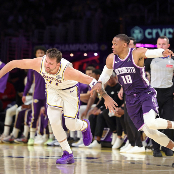 Slika sa Đokovićem, pa dominacija Dončića i Lebrona FOTO