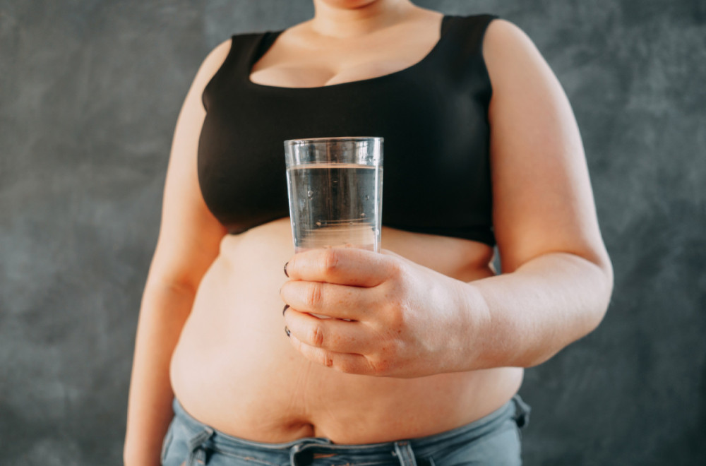 Da li pijenje tople vode zaista doprinosi mršavljenju? Ne postoji ništa čarobno