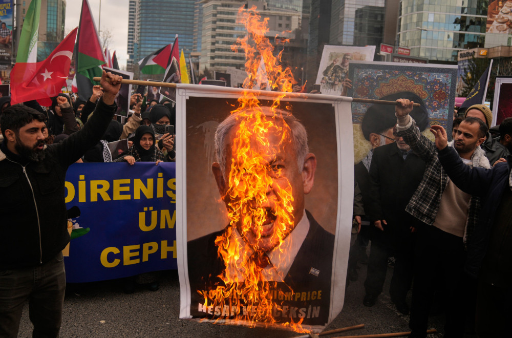 Pogođen kabinet Netanjahua; Njegova sudbina za sada nepoznata