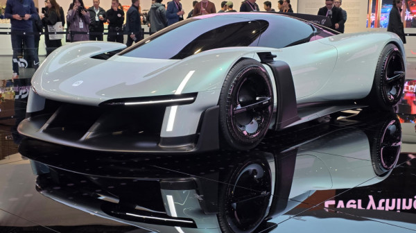 Automobil iz igrice pred našim očima: Xiaomi Vision Gran Turismo prikazan u Barseloni FOTO