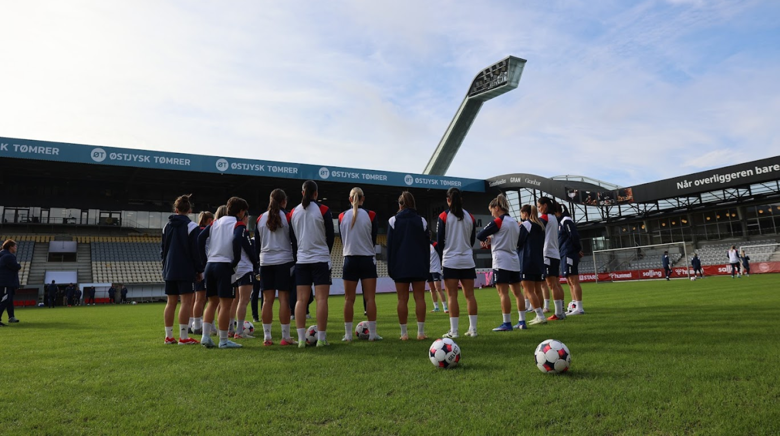 Fudbalerke Srbije kreću na istorijsko putovanje