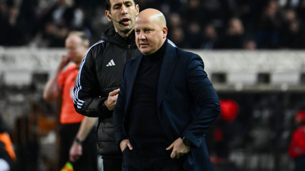 Grci "pecnuli" Nikolića: "Što se tiče protesta inače simpatičnog trenera AEK-a..."