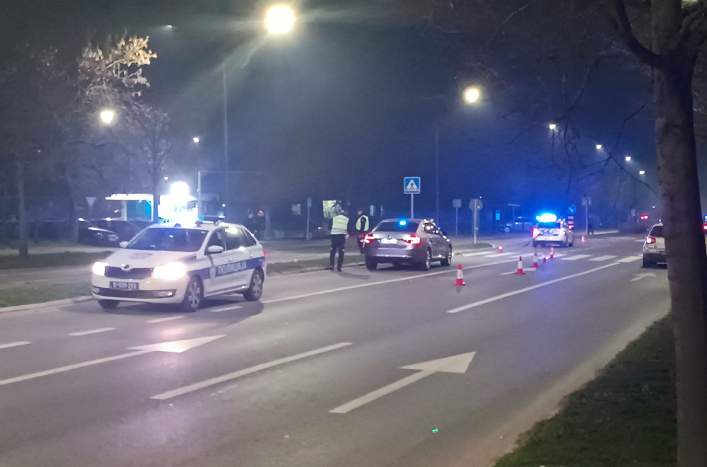 Teška saobraćajna nezgoda u Novom Sadu: Povređeni prevezen u UKCV na reanimaciju FOTO