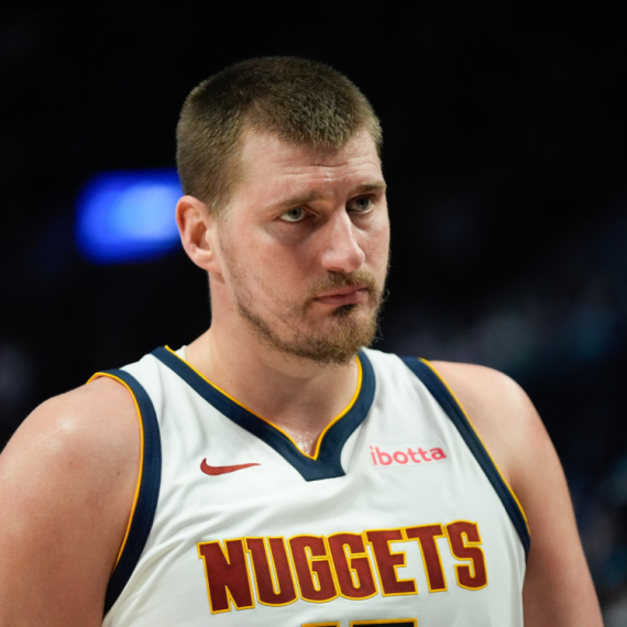 Jokić na udaru: "Besramno!"; "Opet sa svojim forama"; "Kao da je snajperista u hali" VIDEO