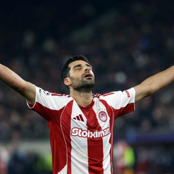 Poštovanje ili ludost? Napušta klub usred sezone da bi branio Iran!