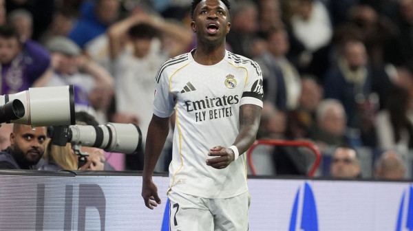 Osveta se služi hladna – fudbaler Hetafea provocirao Vinisijusa VIDEO