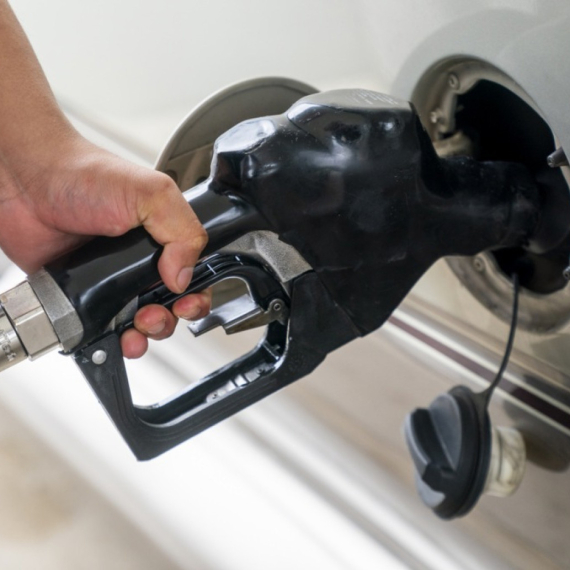 Poskupelo gorivo u Hrvatskoj zbog zatvaranja Ormuskog moreuza